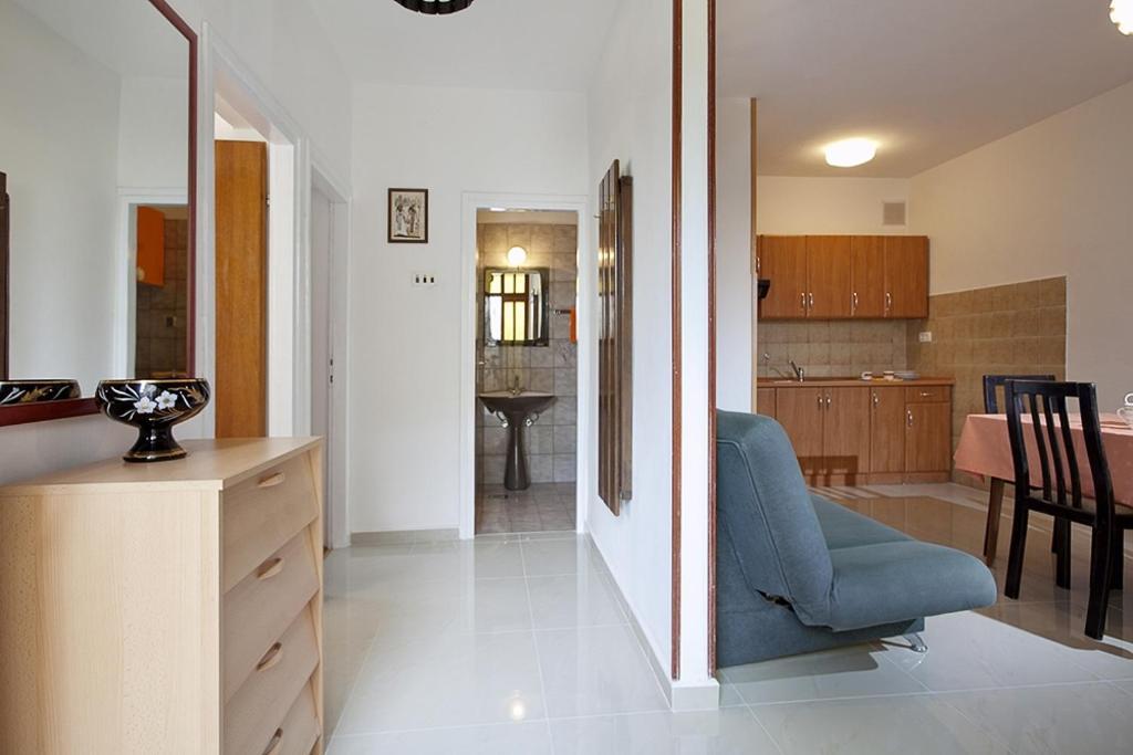 Apartments With A Parking Space Rabac, Labin - 7622 Exterior photo